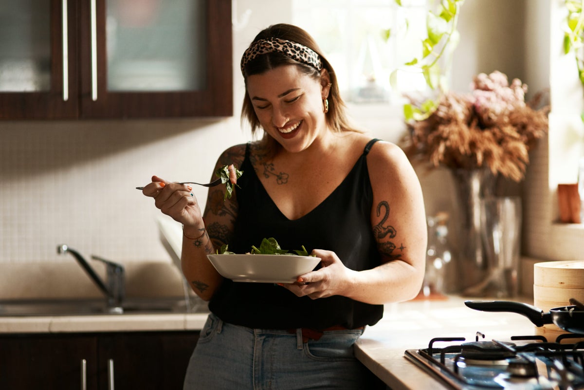 Trying Intuitive Eating? An Expert Shares Mindfulness Practices That Can Help